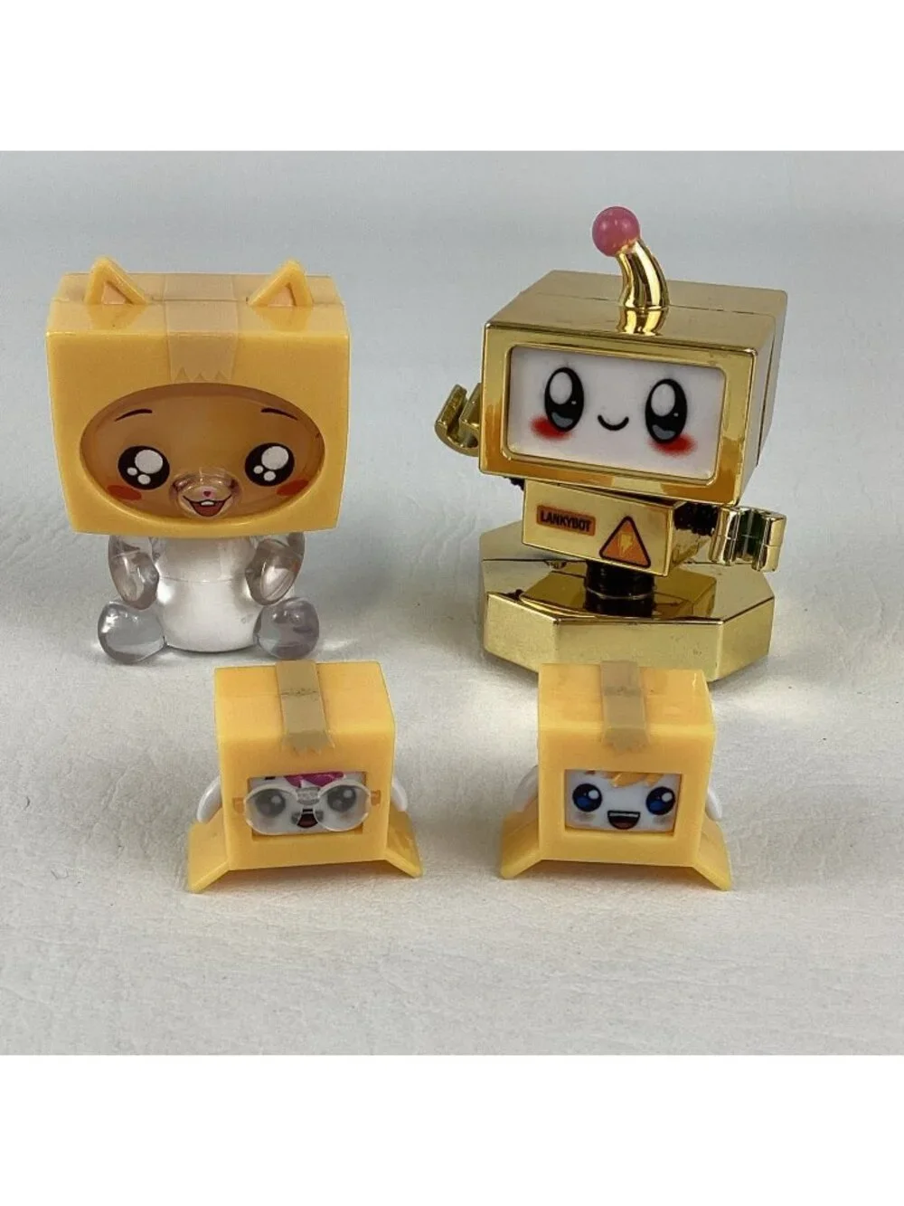 LankyBox Mystery Figure Lot Rare Golden Robot Foxy Boxy Micro Figures Justin